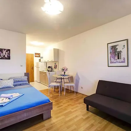Oriana.3 Apartament